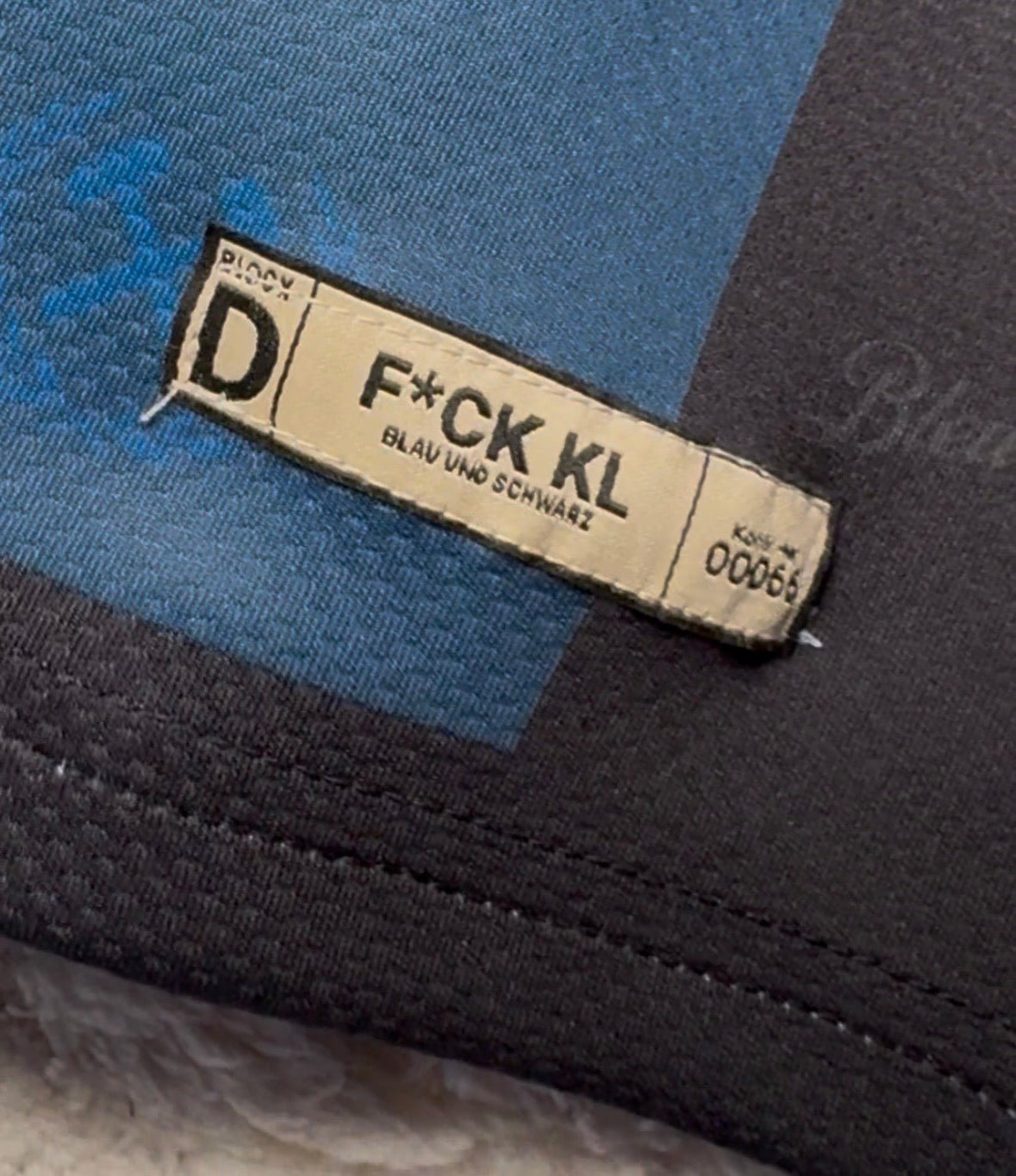 Der F*CK KL Patch. Ein subtiler Seitenhieb - FRÈRES DE LA SARRE