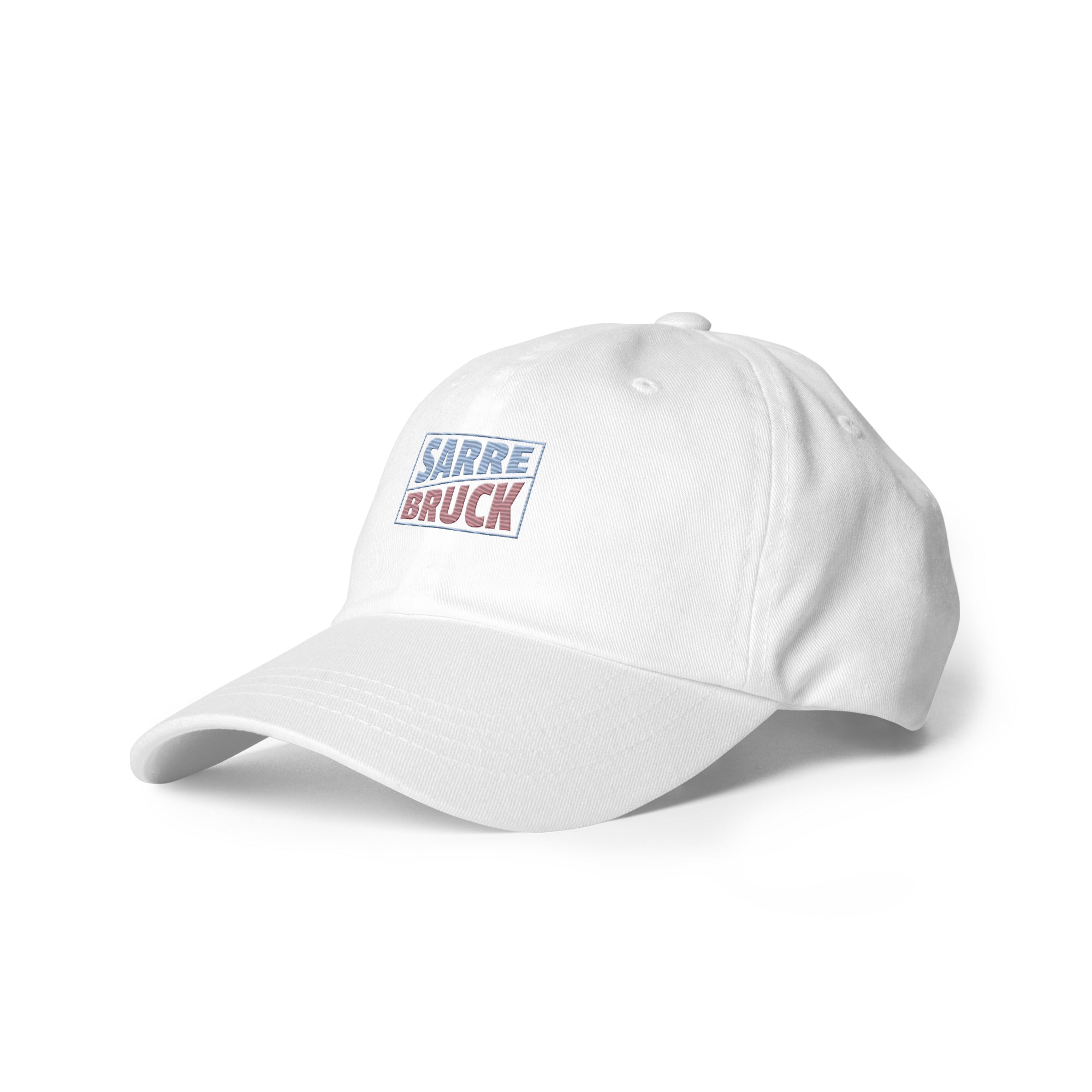 Frères de la Sarre Cap Sarrebruck Retro - Saarbrücken Kappe mit gesticktem hellblau-hellroten Design in weiß Seitenansicht