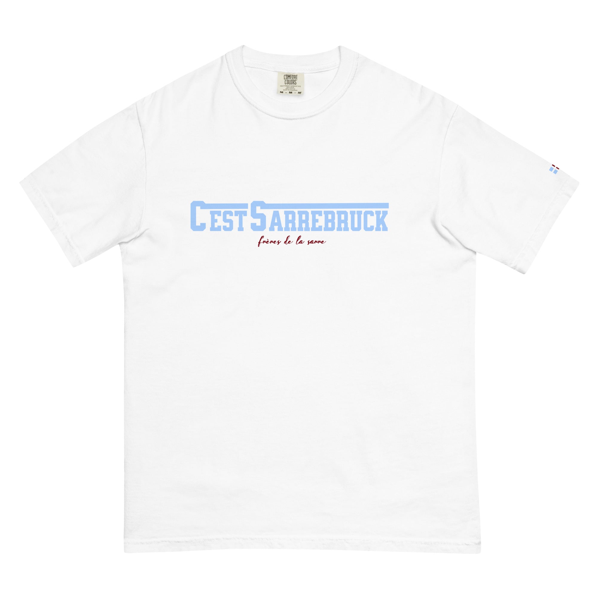 Frères de la Sarre Saarbrücken Shirt - C´est Sarrebruck im hellblauen Retro Design auf weißem Streetwear Shirt.