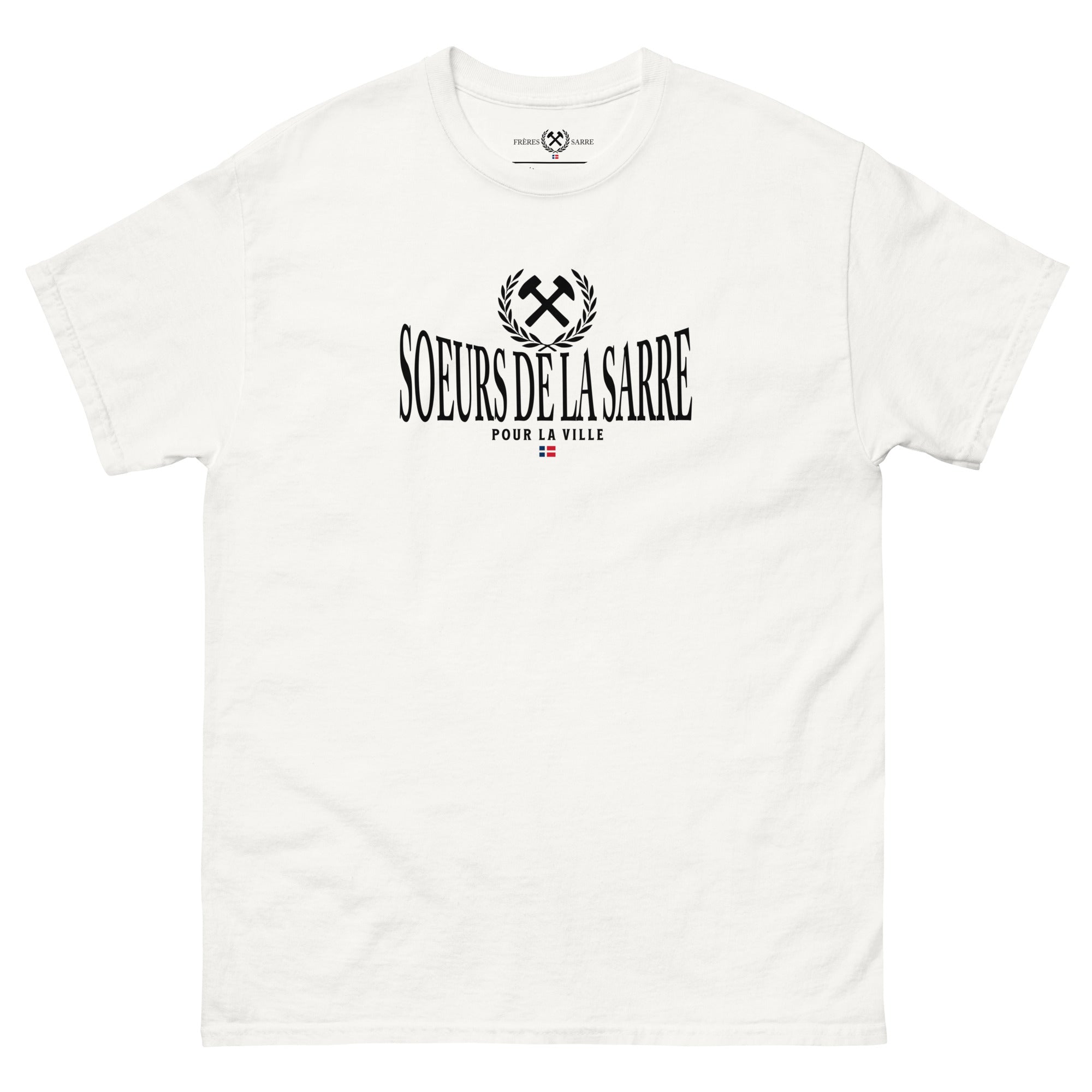 Soeurs de la Sarre T-Shirt mit dem Bergbau Logo, dem Soeurs de la Sarre Schriftzug und der alten Saarland Flagge in weiß